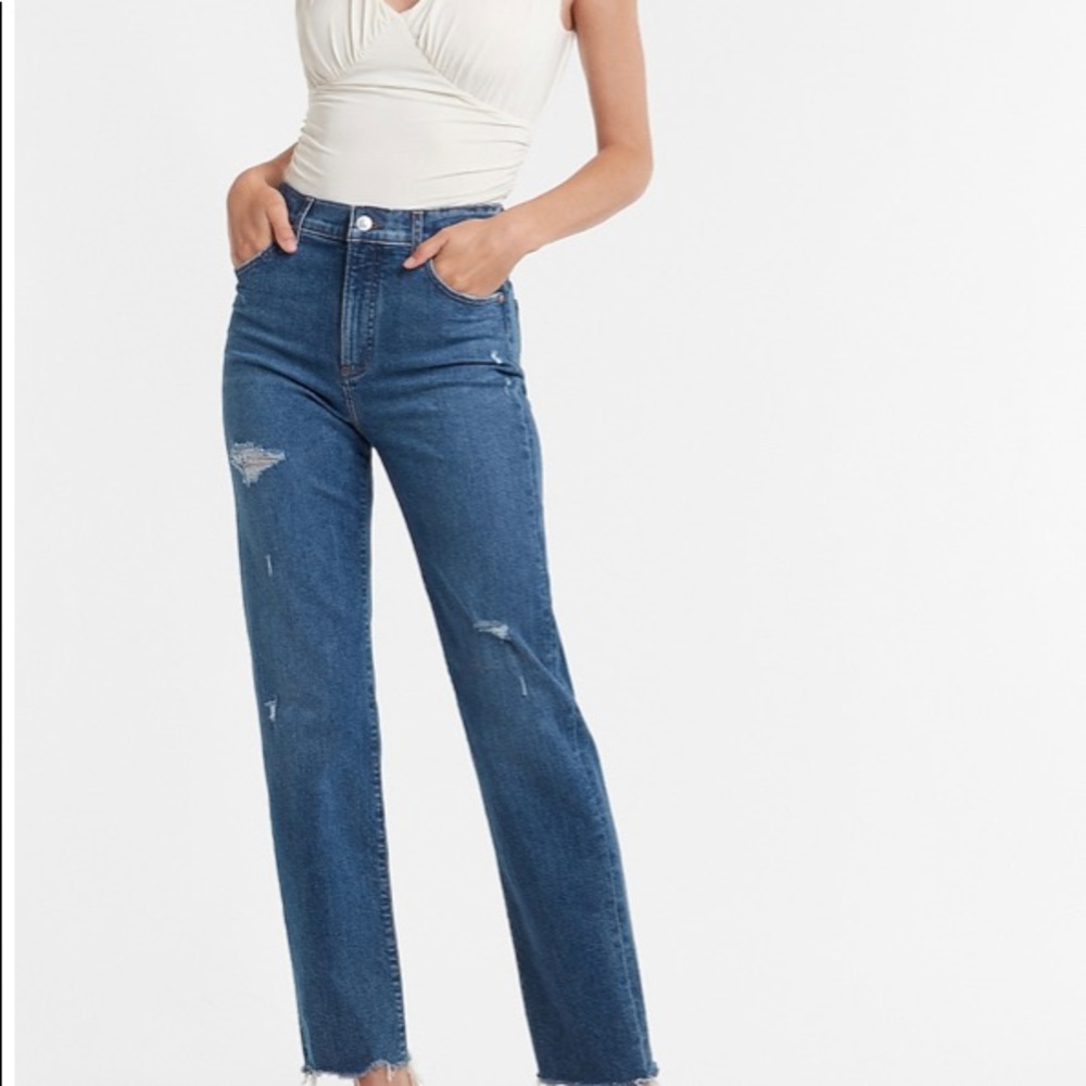 EXPRESS Super High Waisted Ripped Raw Hem Modern Straight Jeans NWT